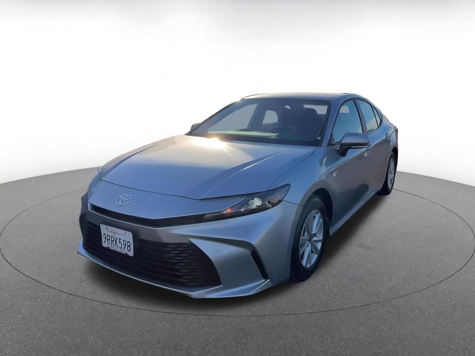 Used 2025 Toyota Camry LE image 7