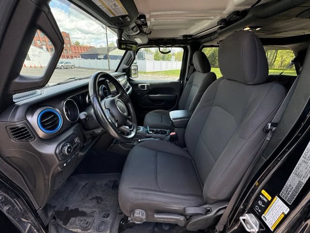 Used 2023 Jeep Wrangler Unlimited w/ Cold Weather Group AWD/4WD image 17