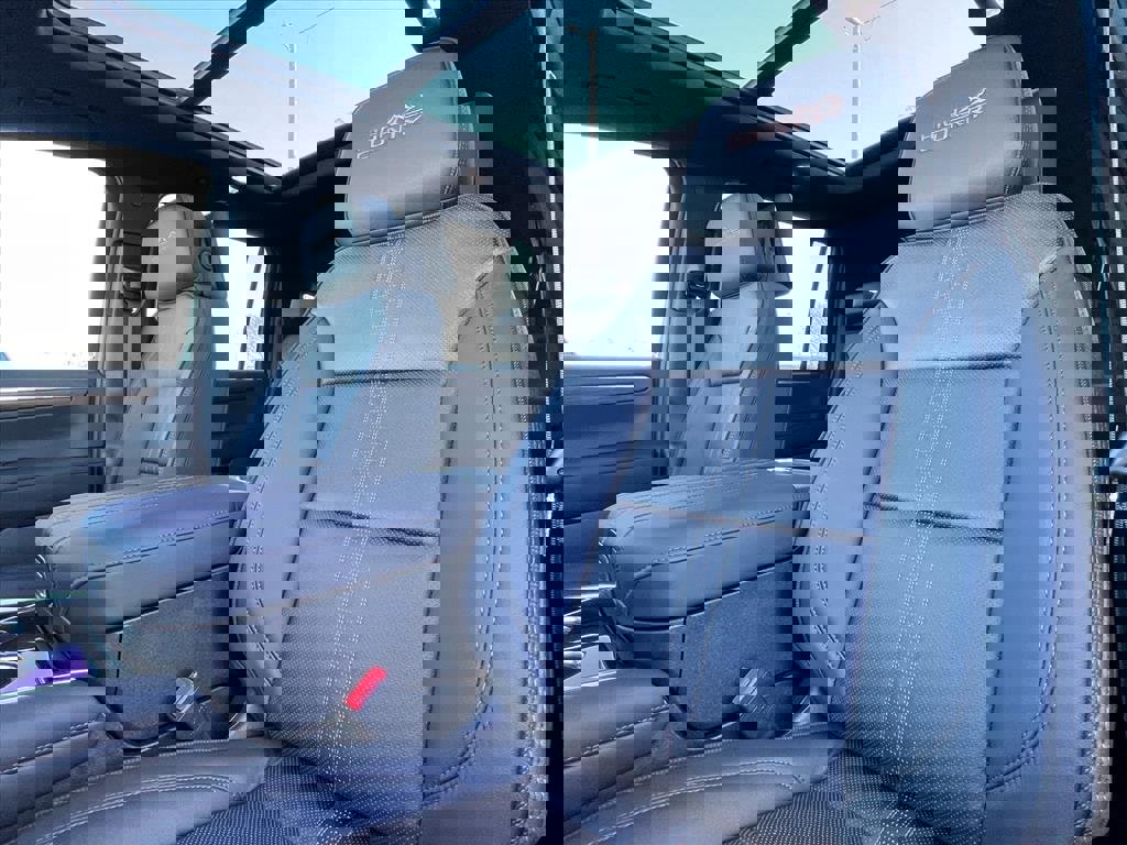 New 2026 Chevrolet Suburban High Country image 22