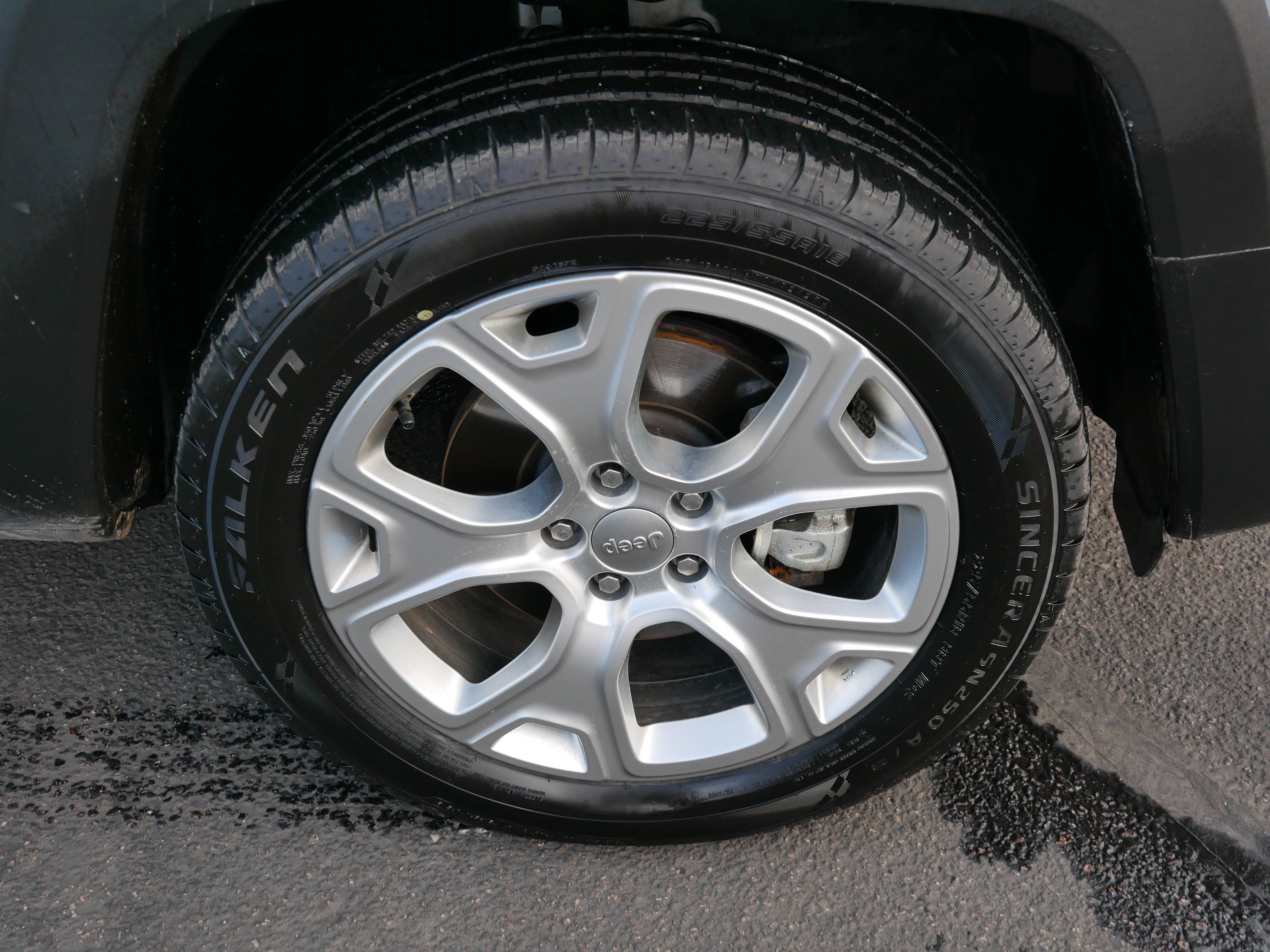 Used 2023 Jeep Renegade Limited image 15