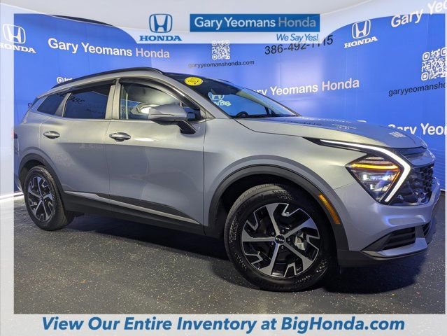 Used 2025 Kia Sportage EX w/ Premium Package image 4