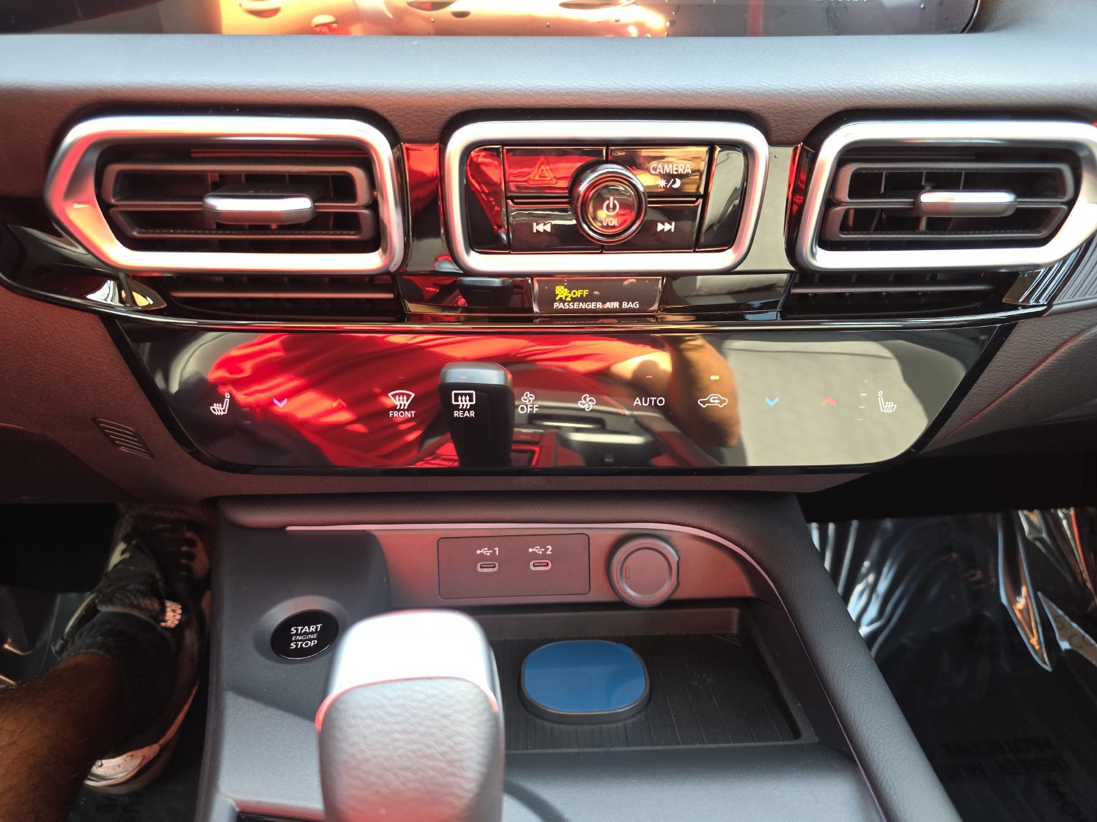 New 2027 Nissan Sentra SR w/ Floor Mat Package FWD image 28