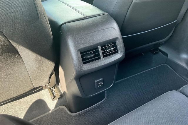 Used 2022 GMC Terrain SLE w/ Driver Convenience Package AWD/4WD image 10