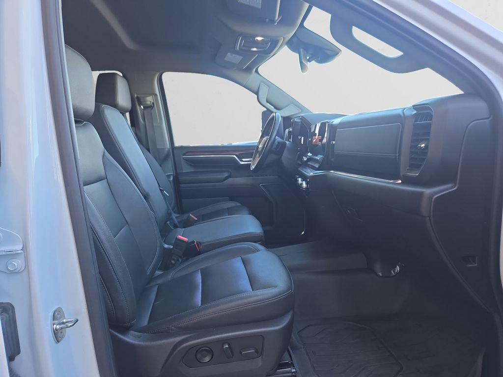 Used 2024 GMC Sierra 3500 SLT image 17