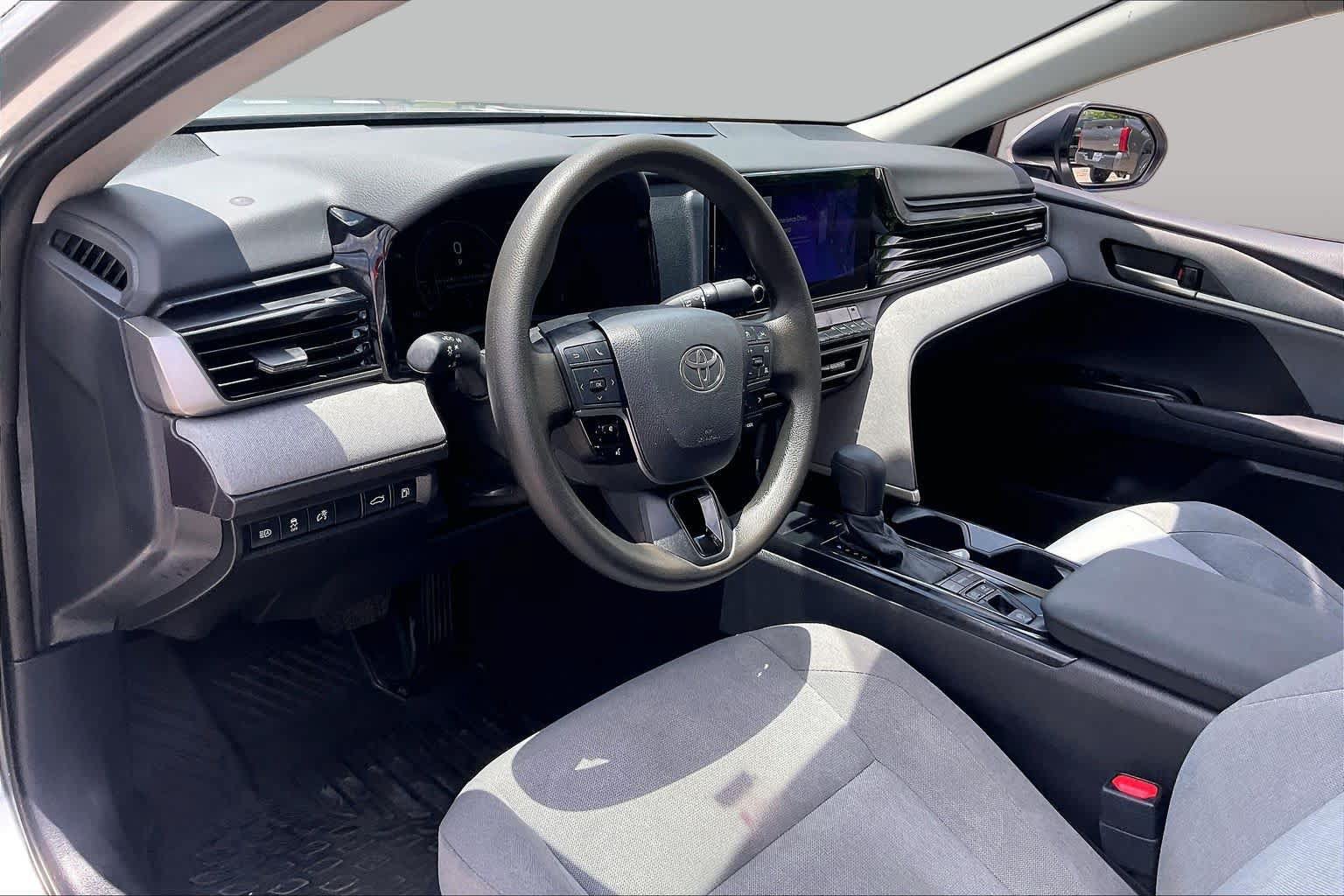 Used 2025 Toyota Camry LE w/ Convenience Package FWD image 16