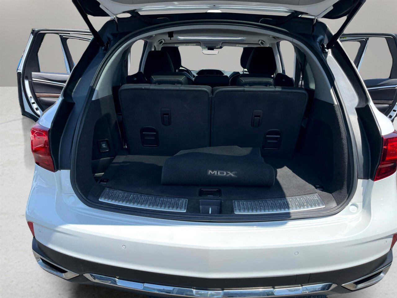 Used 2020 Acura MDX SH-AWD w/Technology Pkg image 35
