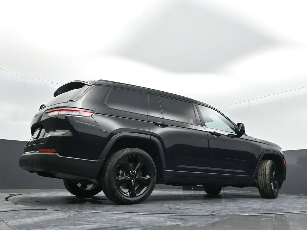 Used 2022 Jeep Grand Cherokee L Laredo image 34