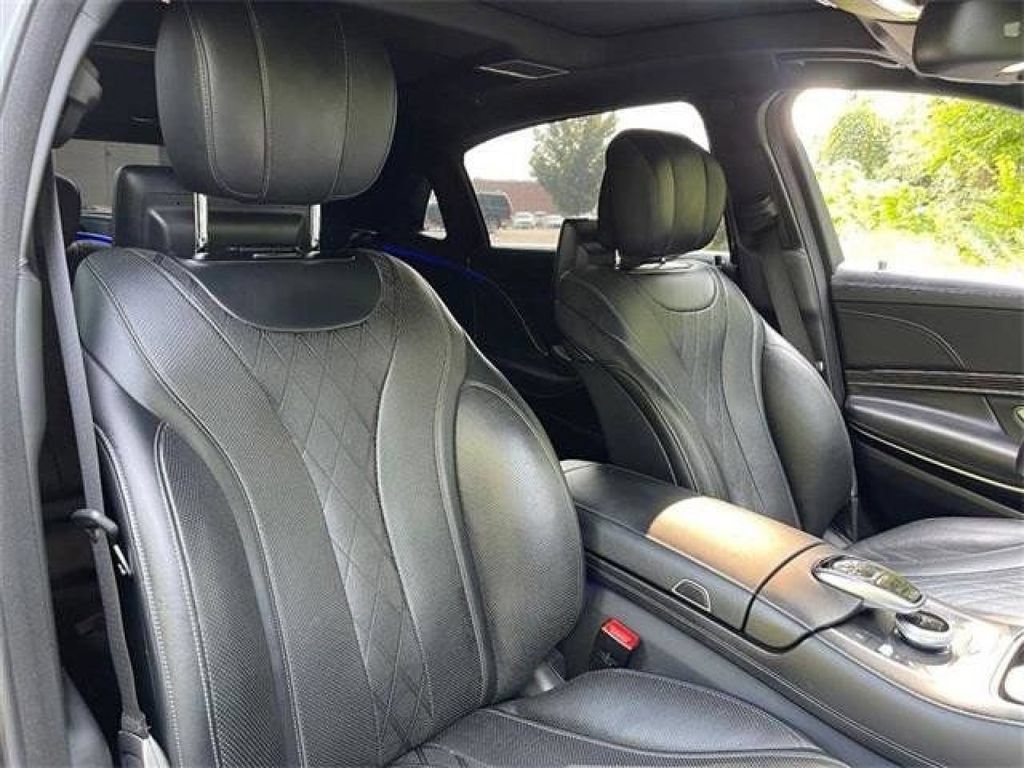 Used 2017 Mercedes-Benz Maybach S 550 4MATIC image 26