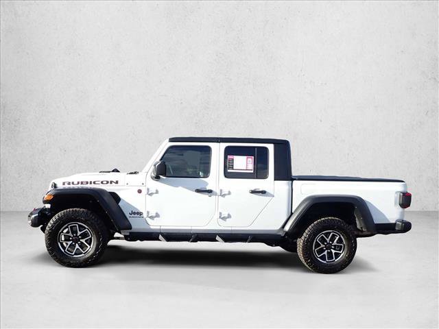 Used 2024 Jeep Gladiator Rubicon w/ Technology Group AWD/4WD image 2