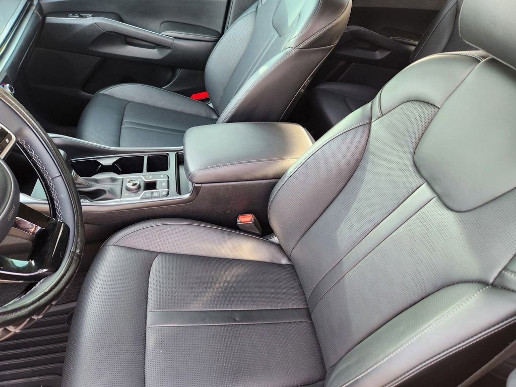 Certified 2025 Kia Sorento X-Line EX image 9