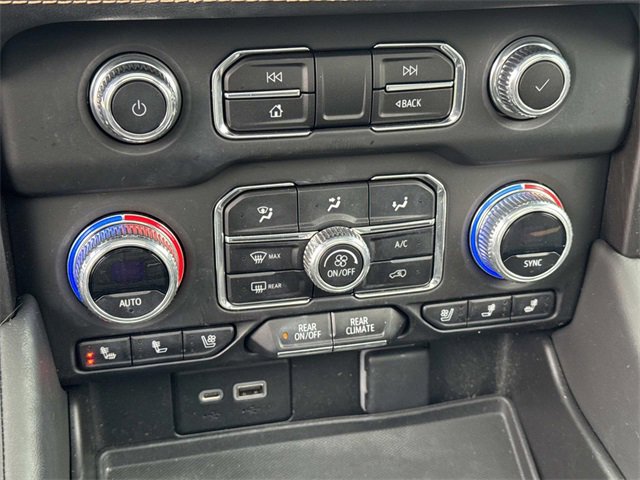 Used 2023 GMC Yukon AT4 w/ Technology Package image 23
