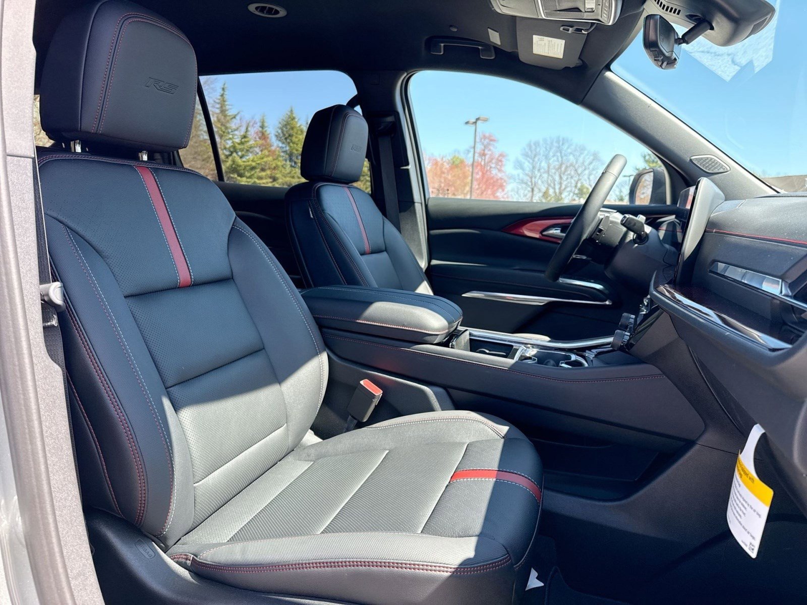 New 2026 Chevrolet Traverse RS image 23