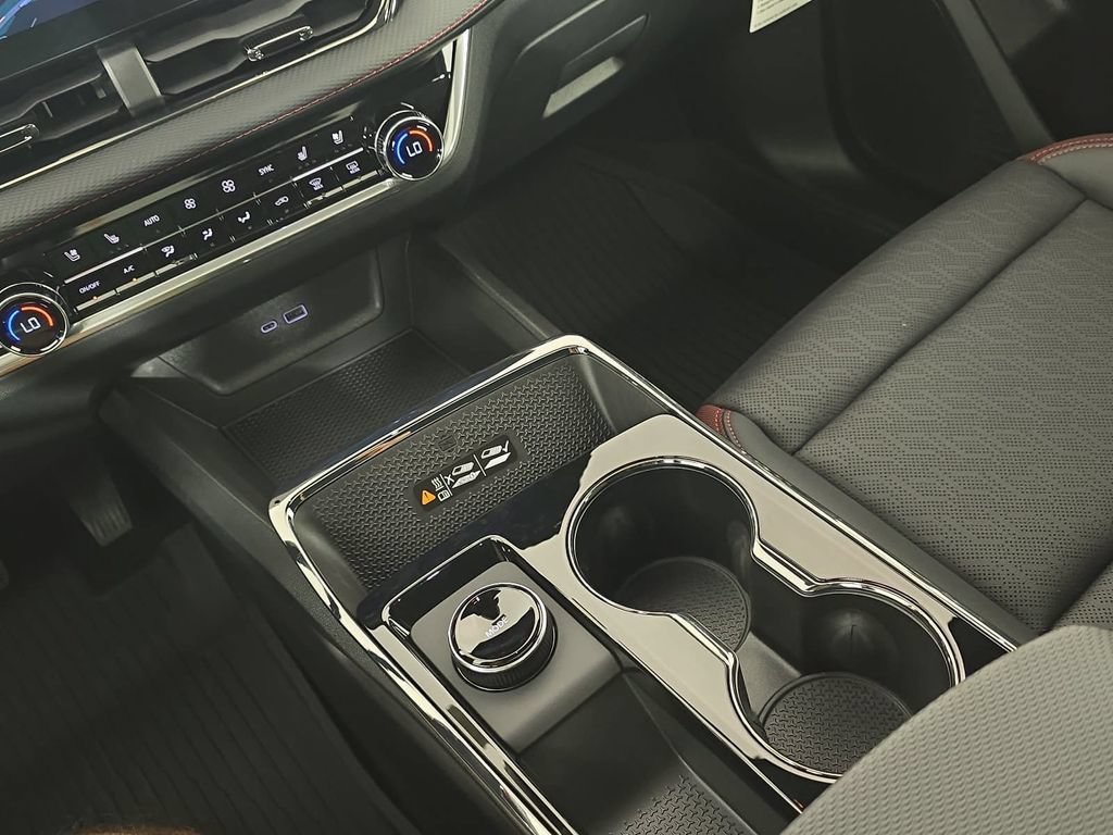 New 2027 Chevrolet Equinox RS w/ Safety and Technology Package AWD/4WD image 21