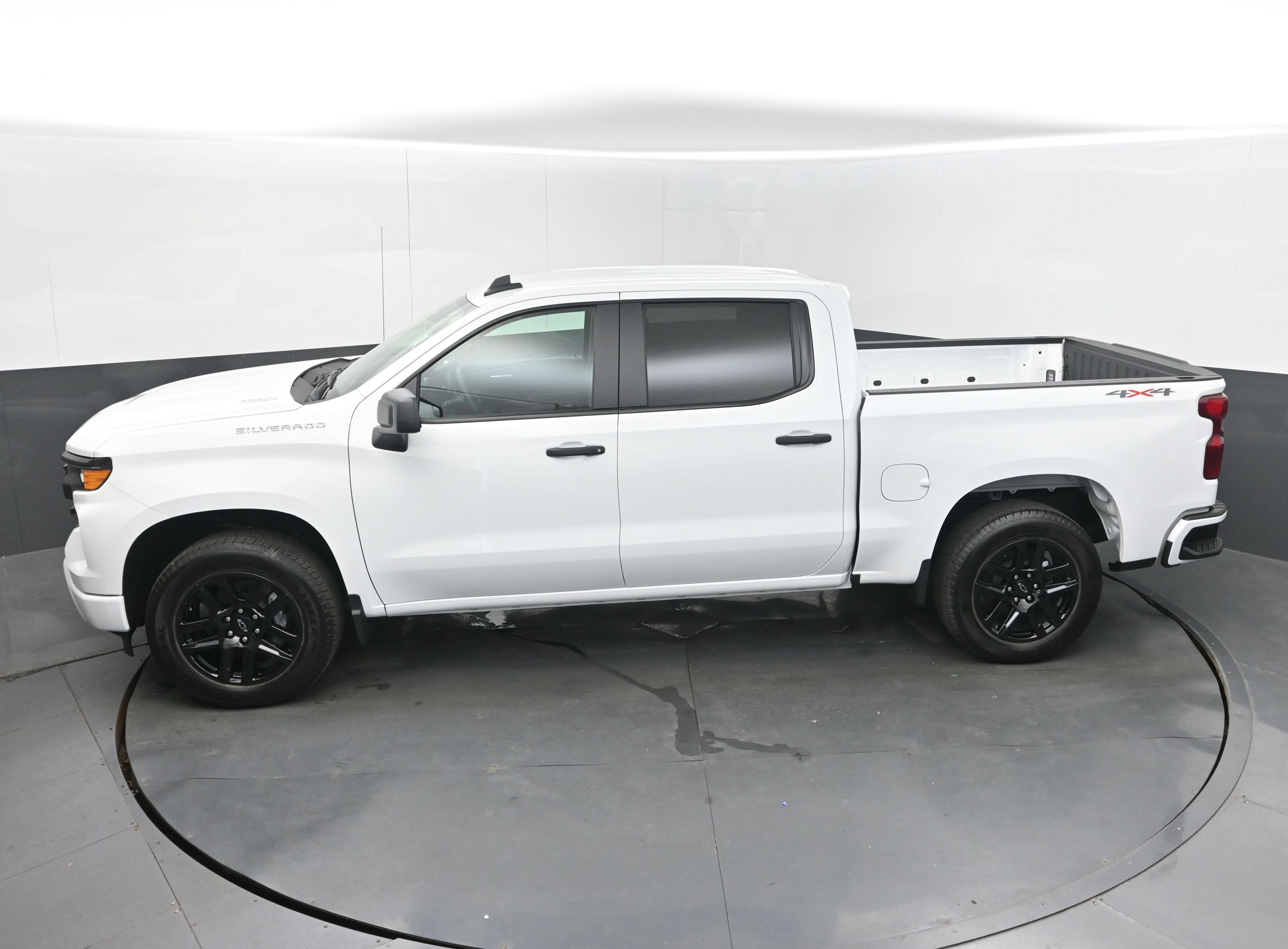 Used 2026 Chevrolet Silverado 1500 Custom AWD/4WD image 34