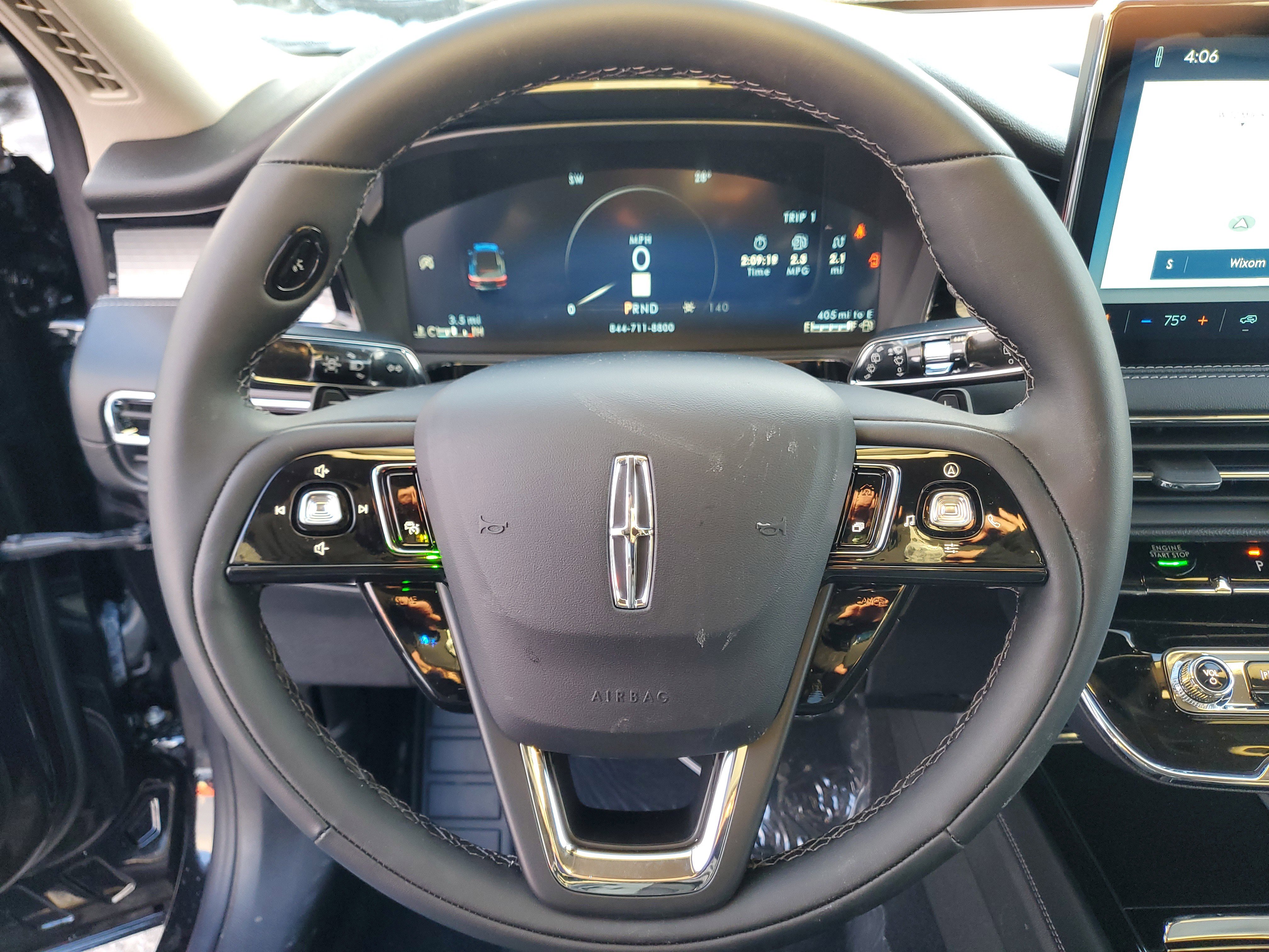 New 2026 Lincoln Corsair Premiere image 14