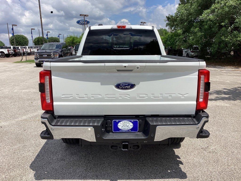 New 2025 Ford F250 Lariat w/ FX4 Off-Road Package image 8