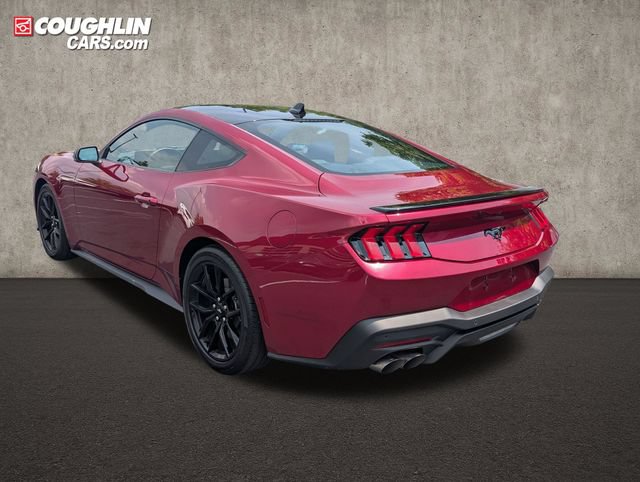 Used 2025 Ford Mustang Premium RWD image 5