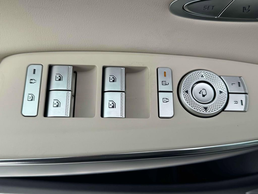 New 2026 Genesis GV70 2.5T Select AWD/4WD image 15