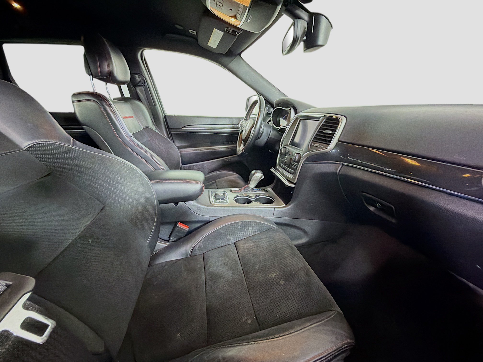 Used 2018 Jeep Grand Cherokee Trailhawk AWD/4WD image 31