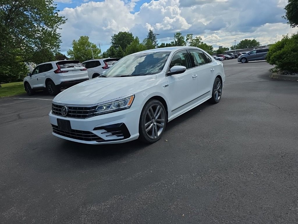 Used 2017 Volkswagen Passat 1.8T R-Line FWD image 3