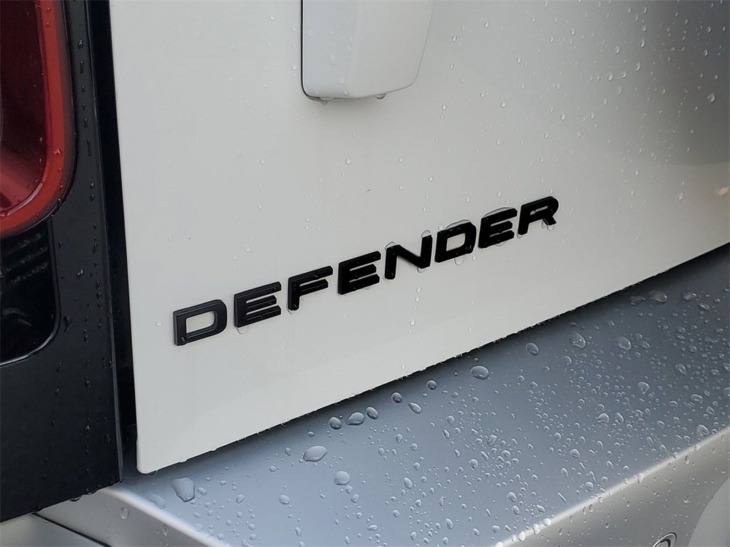 Used 2023 Land Rover Defender 110 S image 6