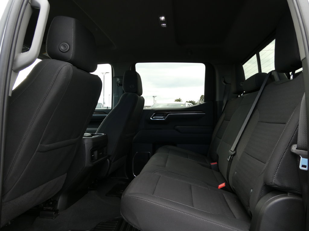 Certified 2025 Chevrolet Silverado 1500 LT AWD/4WD image 18