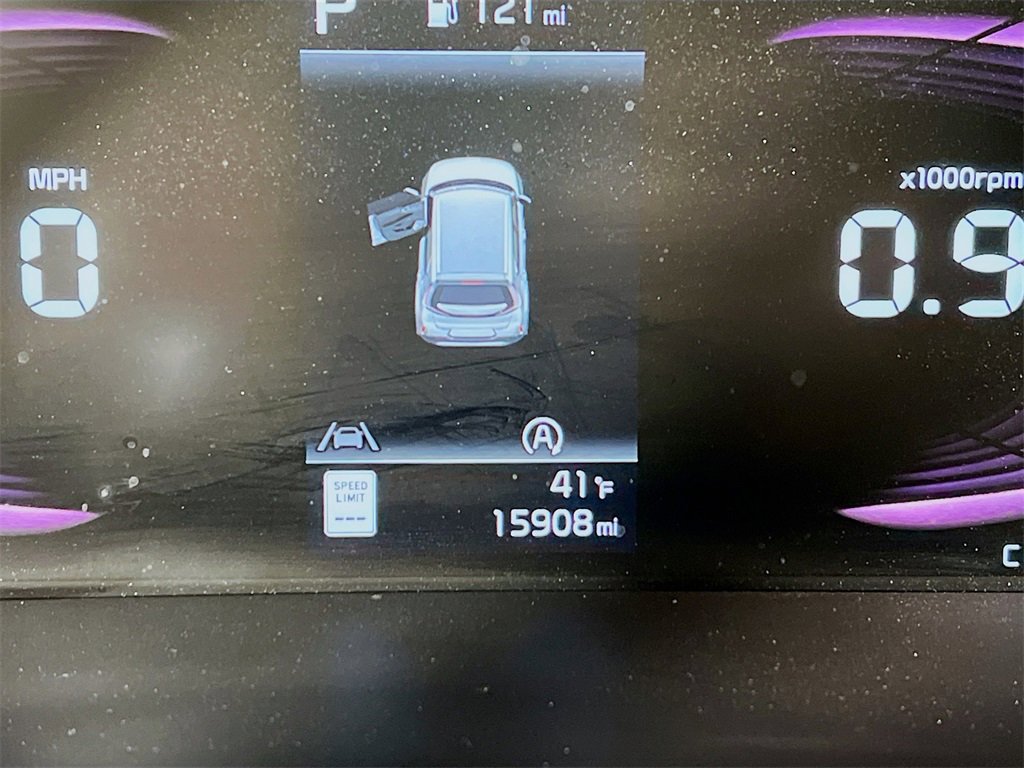 Used 2023 Kia Soul LX w/ LX Technology Package image 12