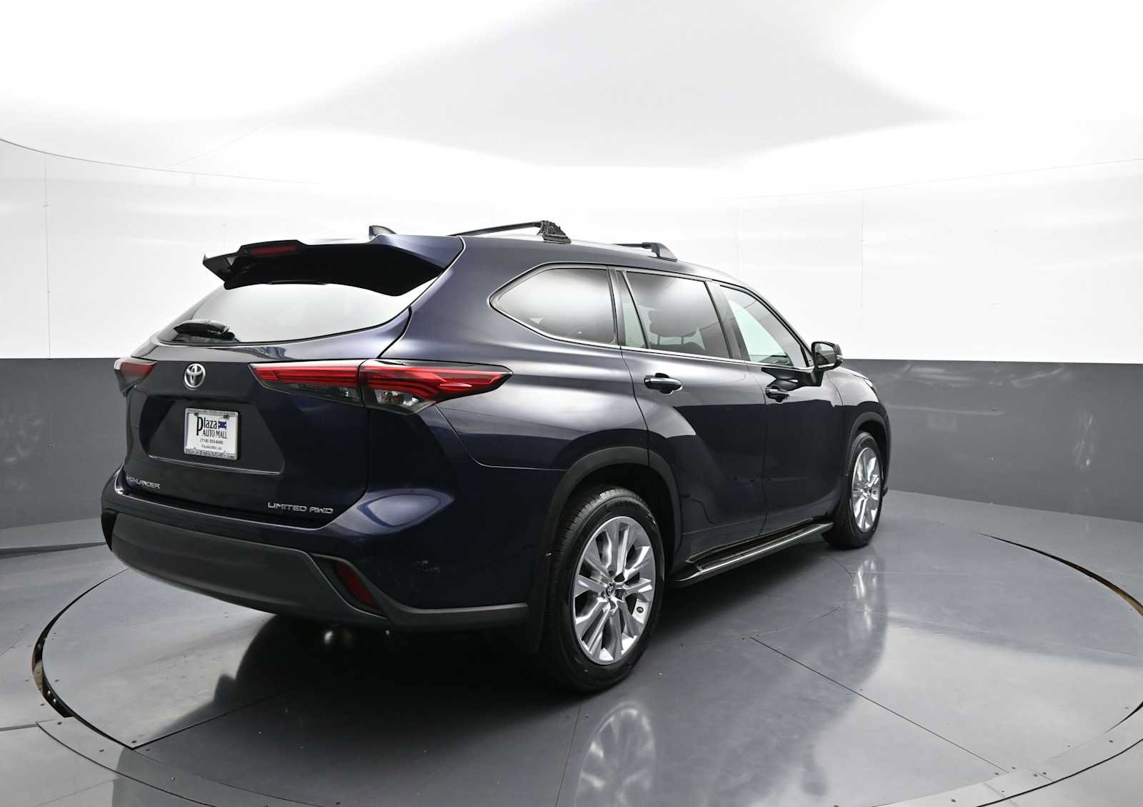 Used 2022 Toyota Highlander Limited AWD/4WD image 6