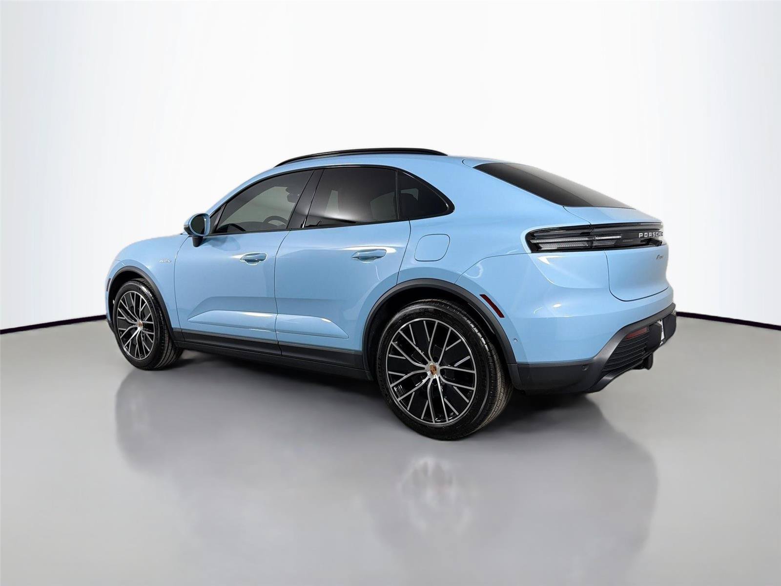 Certified 2026 Porsche Macan Electric RWD image 3