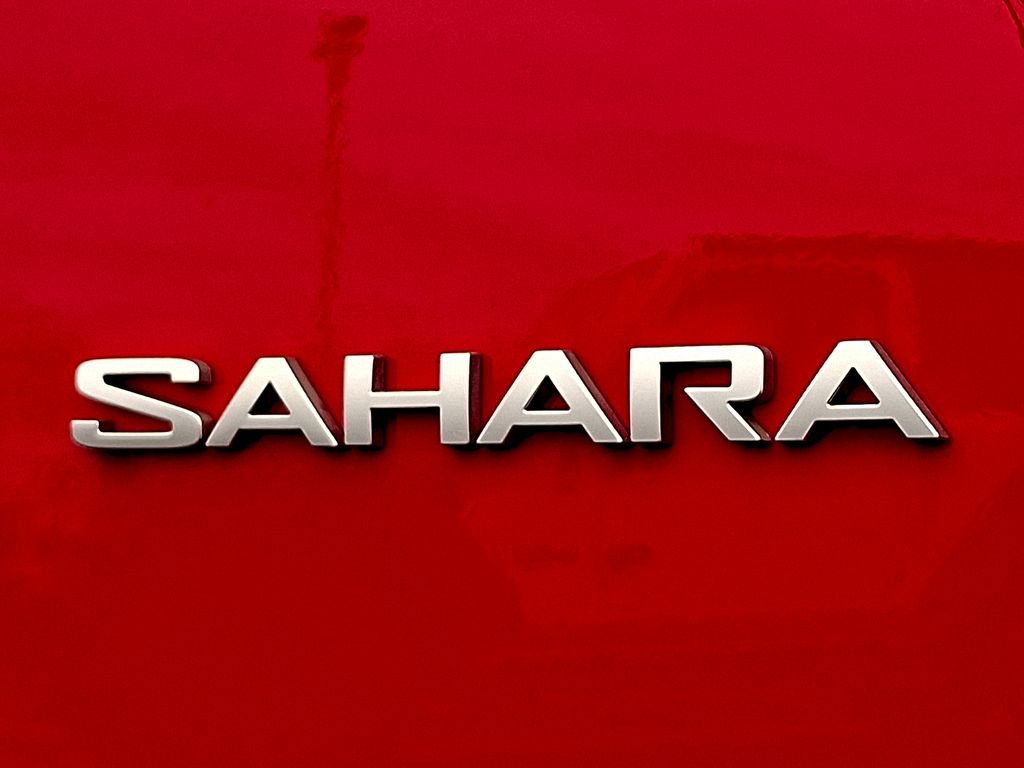 Used 2022 Jeep Wrangler Unlimited Sahara w/ Cold Weather Group image 31