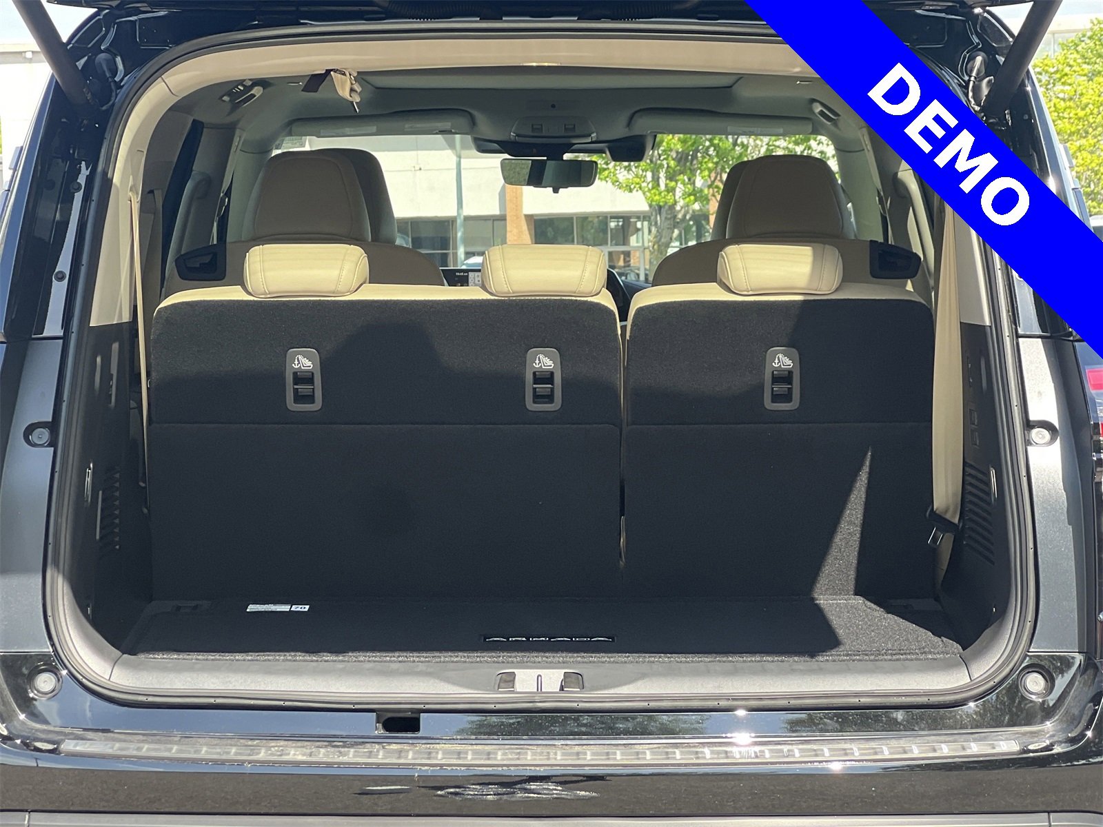 New 2025 Nissan Armada Platinum Reserve image 29