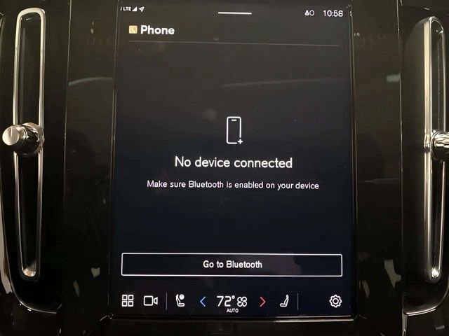 Used 2025 Volvo XC40 B5 Core image 13