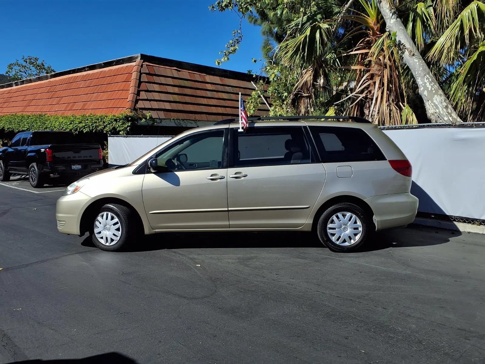 Used 2005 Toyota Sienna CE FWD image 4
