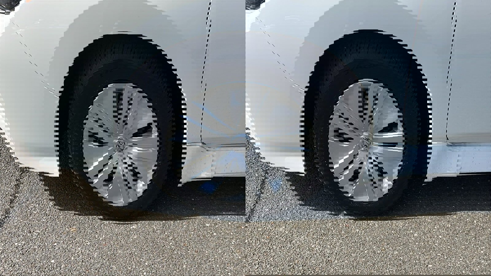 Used 2023 Nissan Leaf S FWD image 9