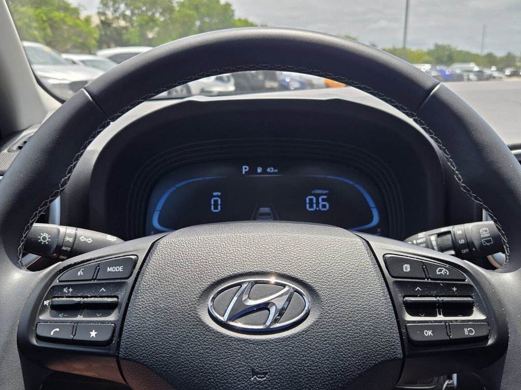 Certified 2023 Hyundai Venue SEL w/ Cargo Package FWD image 21