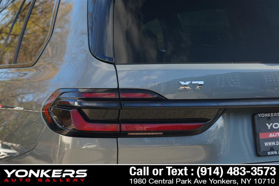 Used 2024 BMW X7 M60i w/ Executive Package image 64
