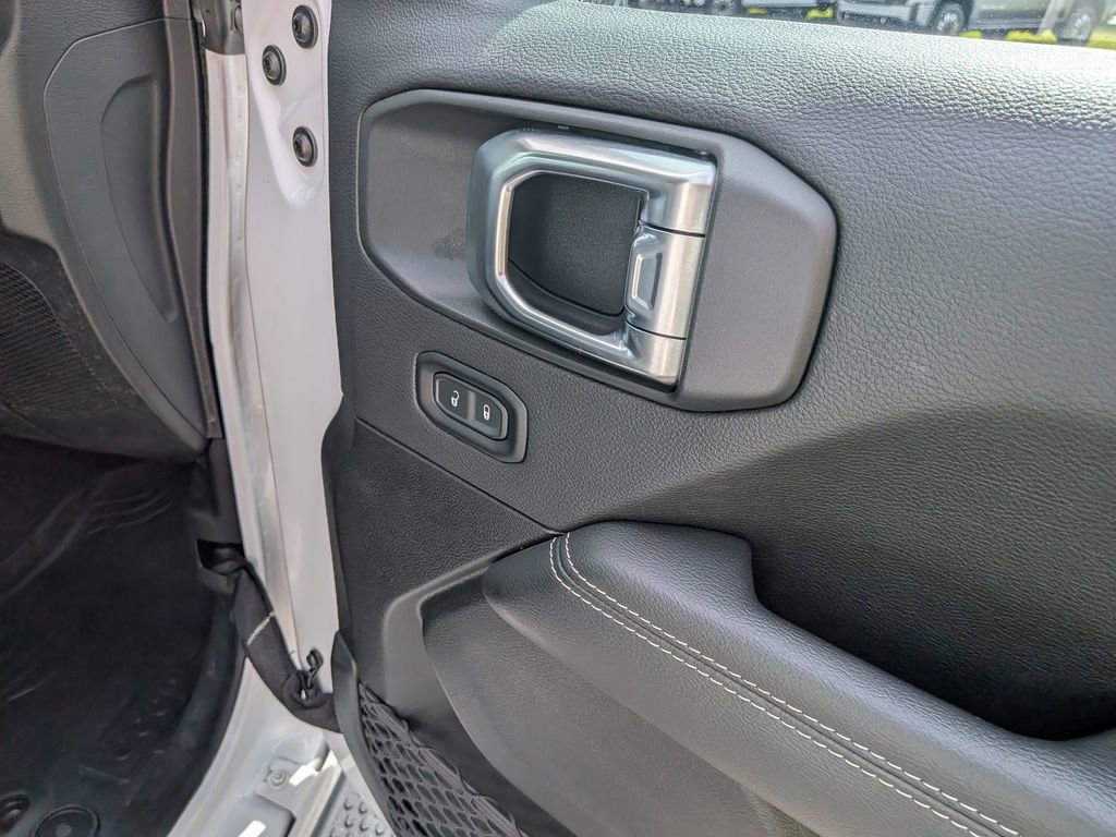 Used 2023 Jeep Wrangler Unlimited Sahara w/ Dual Top Group image 27