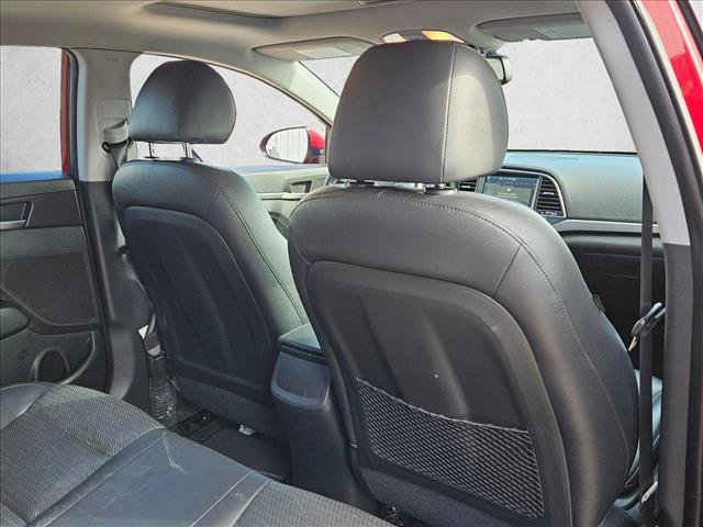 Used 2017 Hyundai Elantra Limited w/ Limited Tech Package 08 image 18