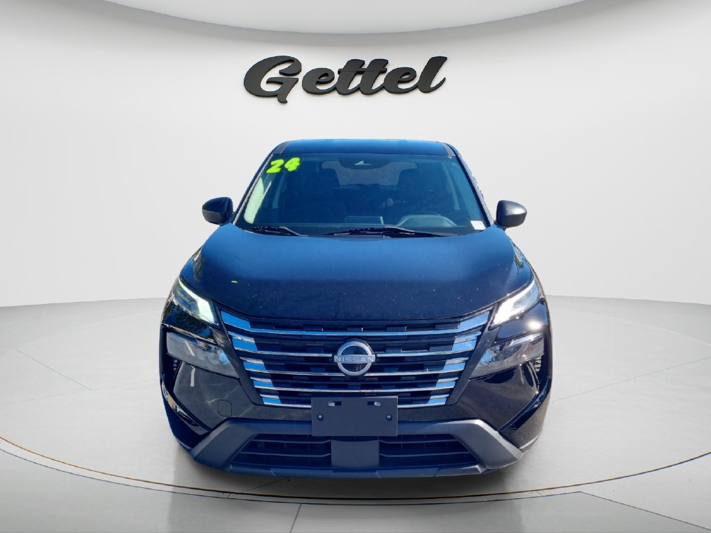 Used 2024 Nissan Rogue S FWD image 2