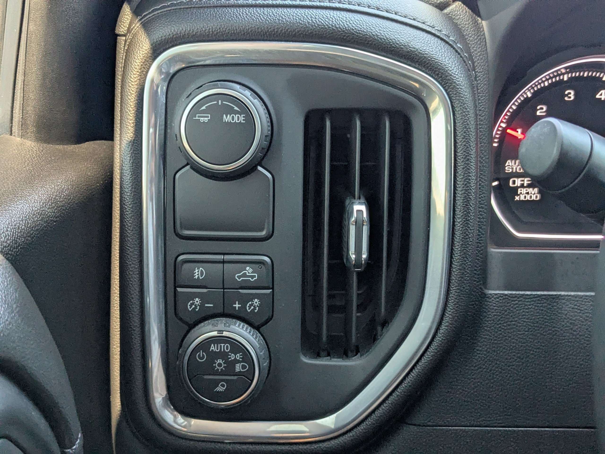 Used 2022 Chevrolet Silverado 1500 RST w/ Safety Package image 24