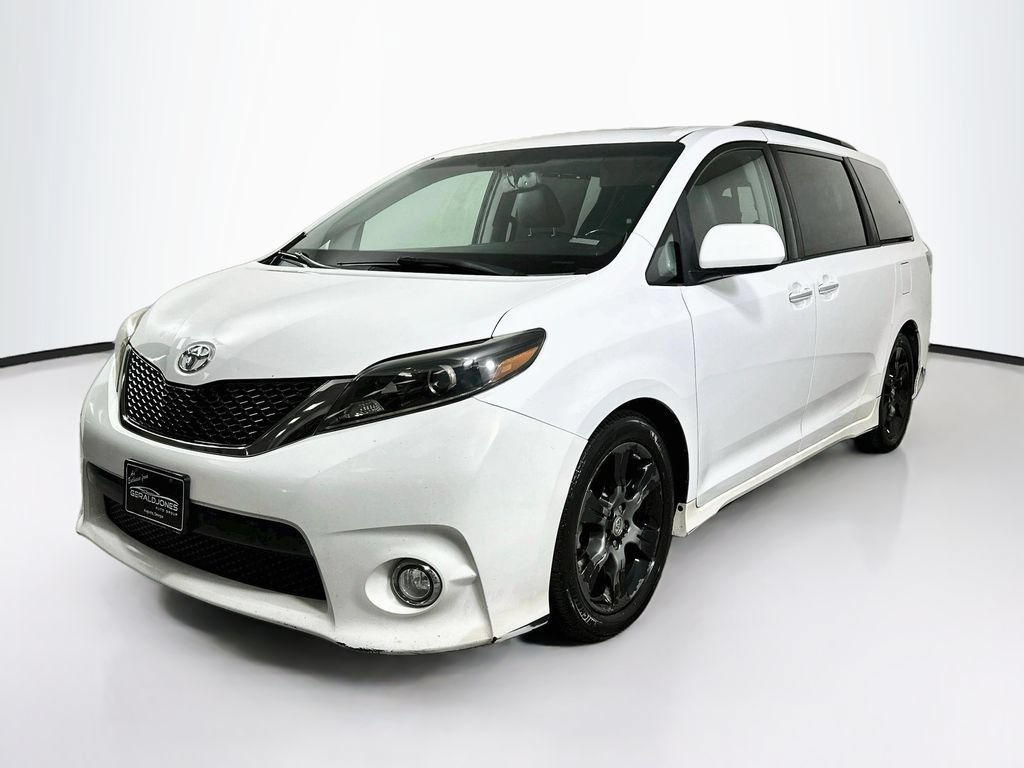 Used 2015 Toyota Sienna SE Premium