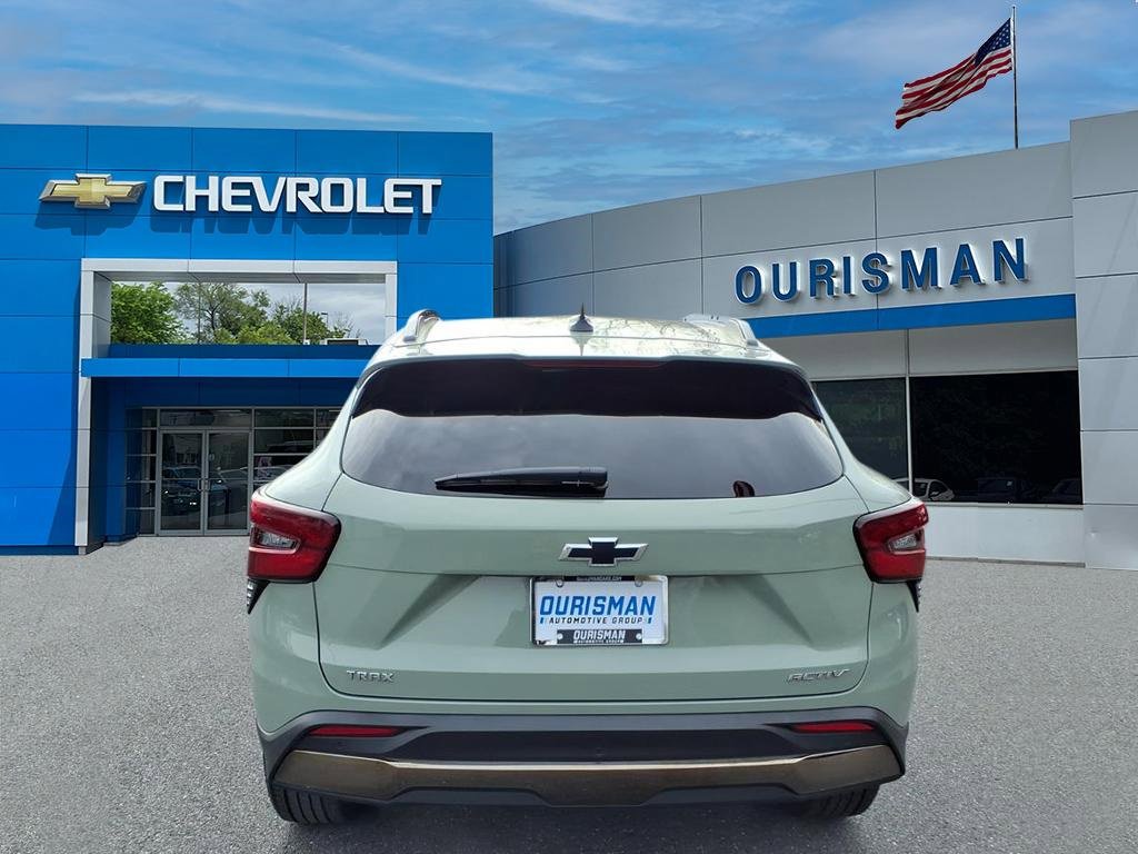 Used 2025 Chevrolet Trax ACTIV w/ Sunroof Package image 4