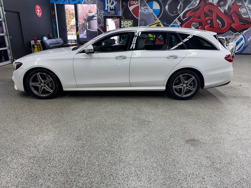 Used 2017 Mercedes-Benz E 400 4MATIC Wagon image 2