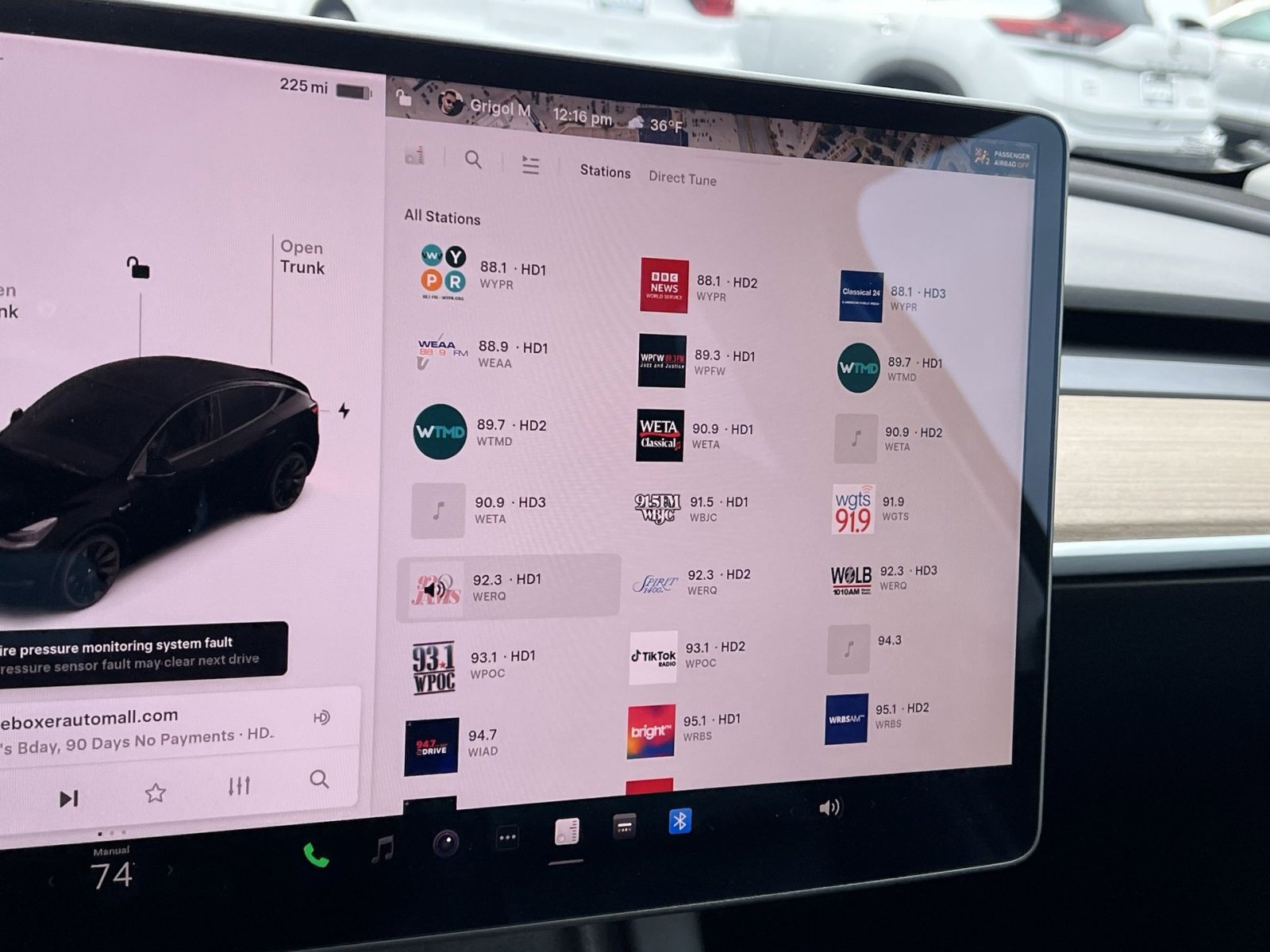 Used 2022 Tesla Model Y Long Range image 18