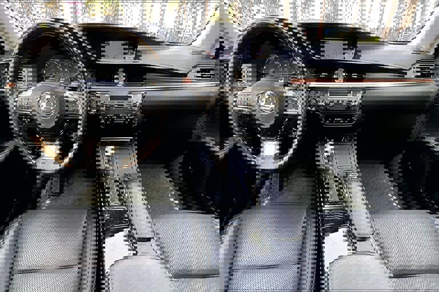 Used 2016 Lexus ES 350 w/ Navigation System Package image 14