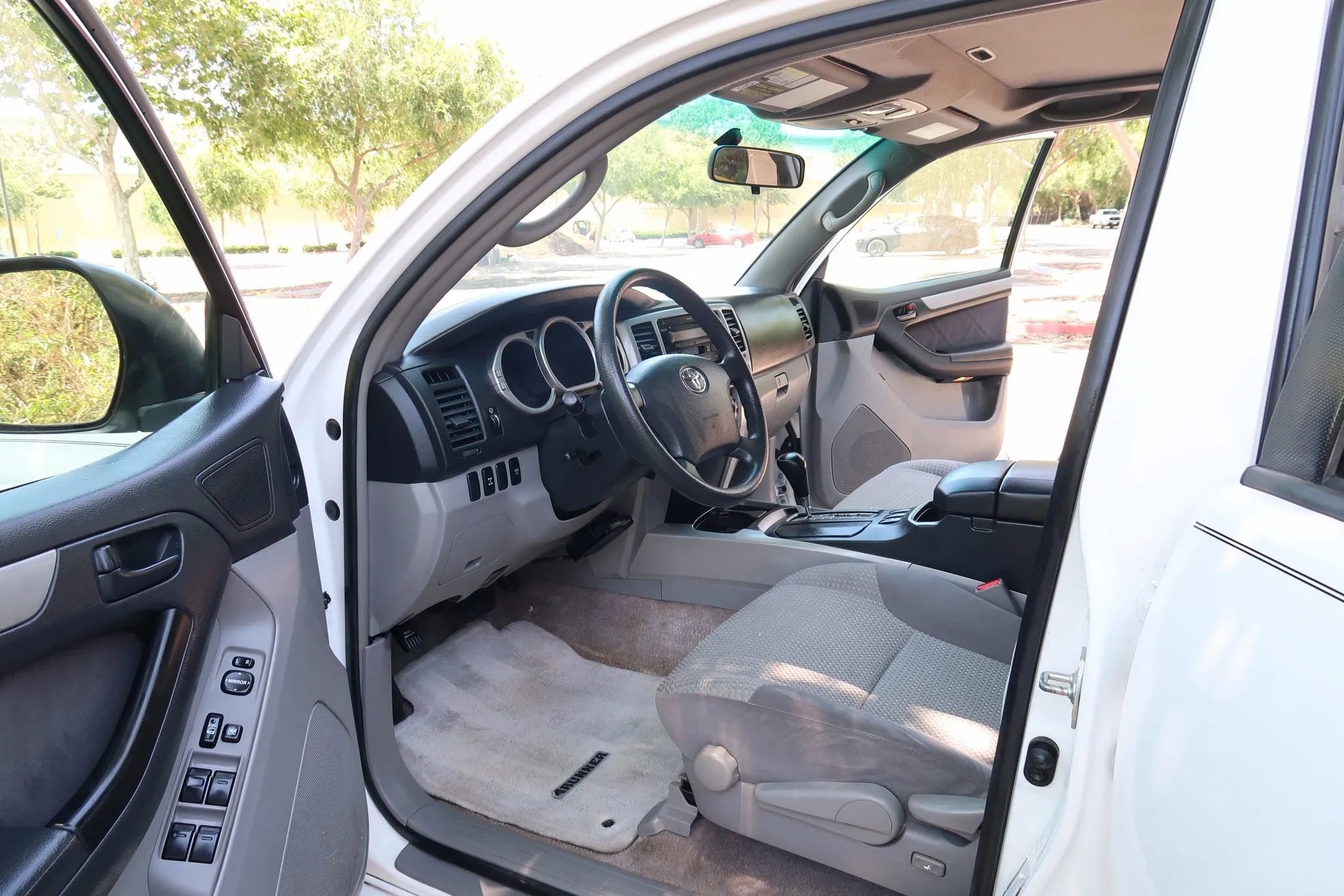 Used 2005 Toyota 4Runner Sport AWD/4WD image 18