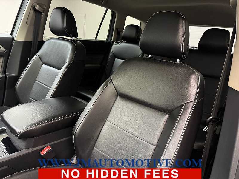 Used 2022 Volkswagen Atlas SEL R-Line AWD/4WD image 14