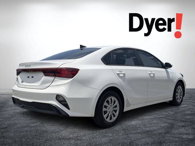 Certified 2023 Kia Forte LX FWD image 3
