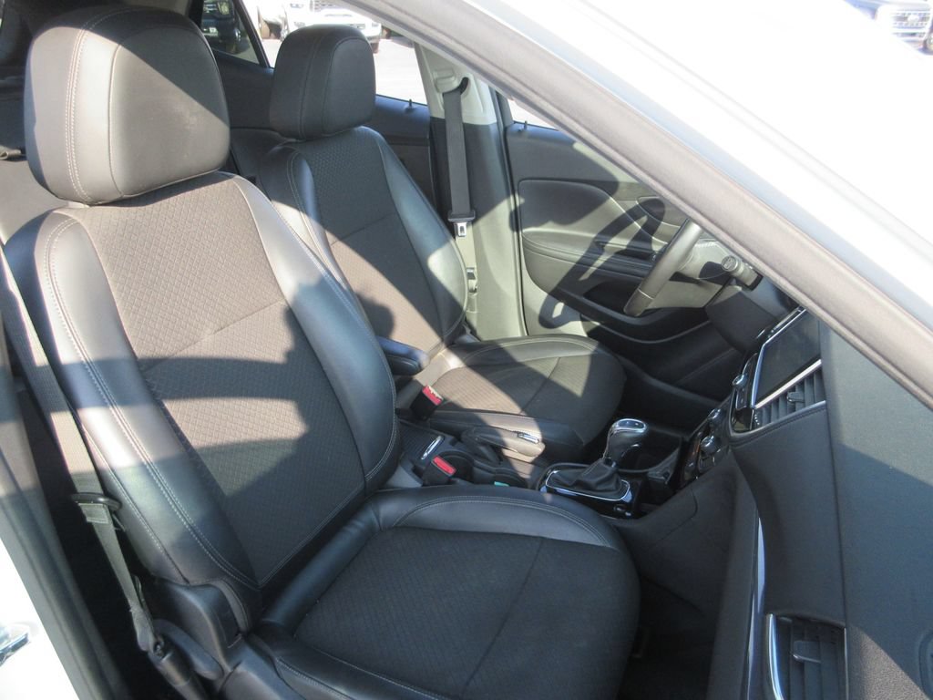 Certified 2019 Buick Encore Preferred FWD image 20