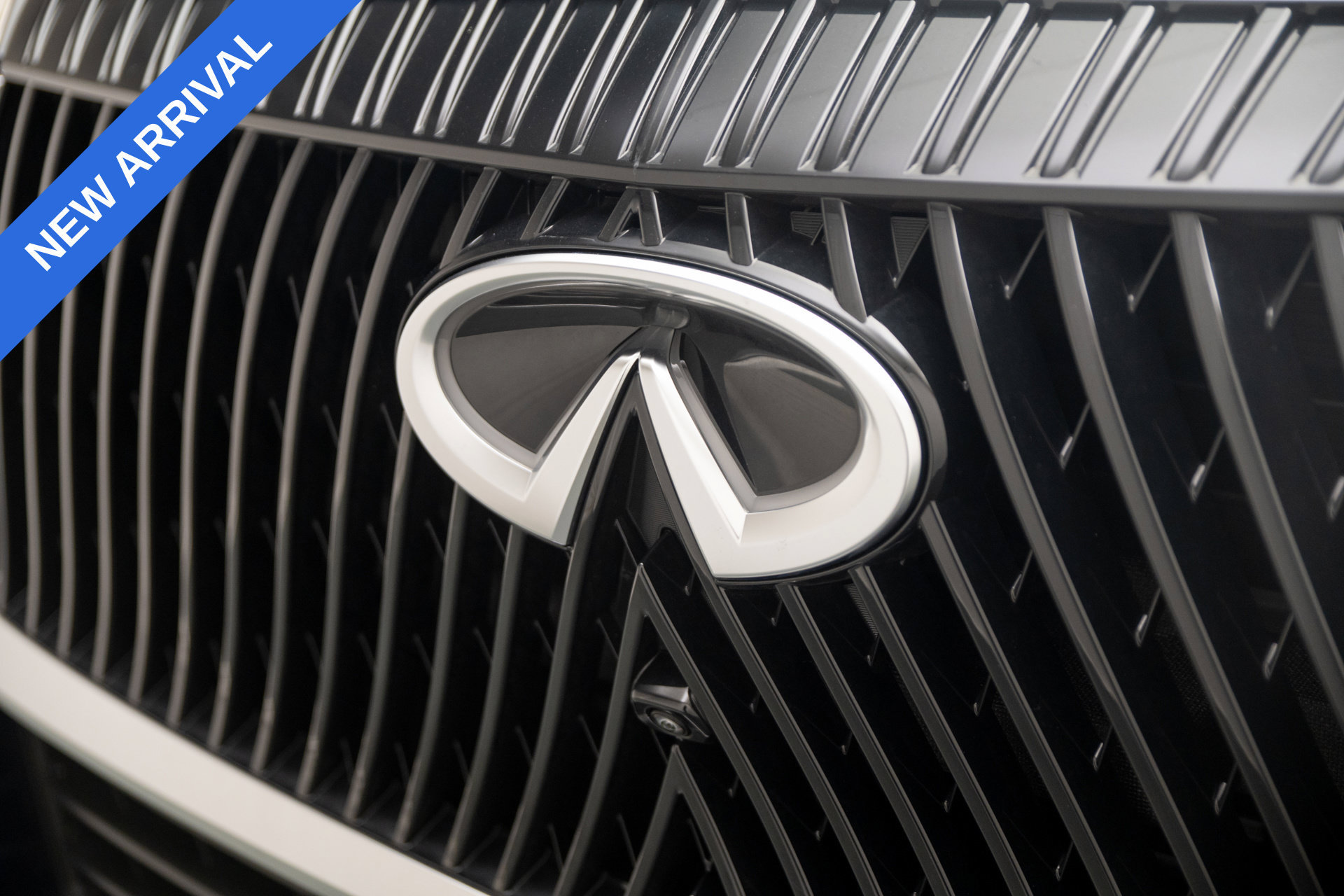 Used 2025 INFINITI QX80 Luxe AWD/4WD image 39